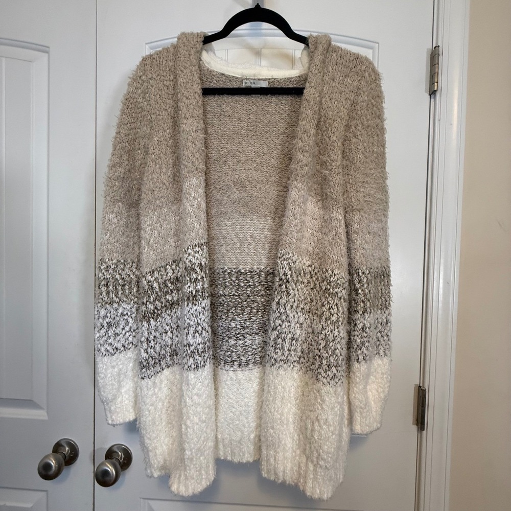 Est 1946 Women XL Tan Cream Colorblock Hooded Eyelash Knit Cardigan Sweater EUC - Picture 2 of 8